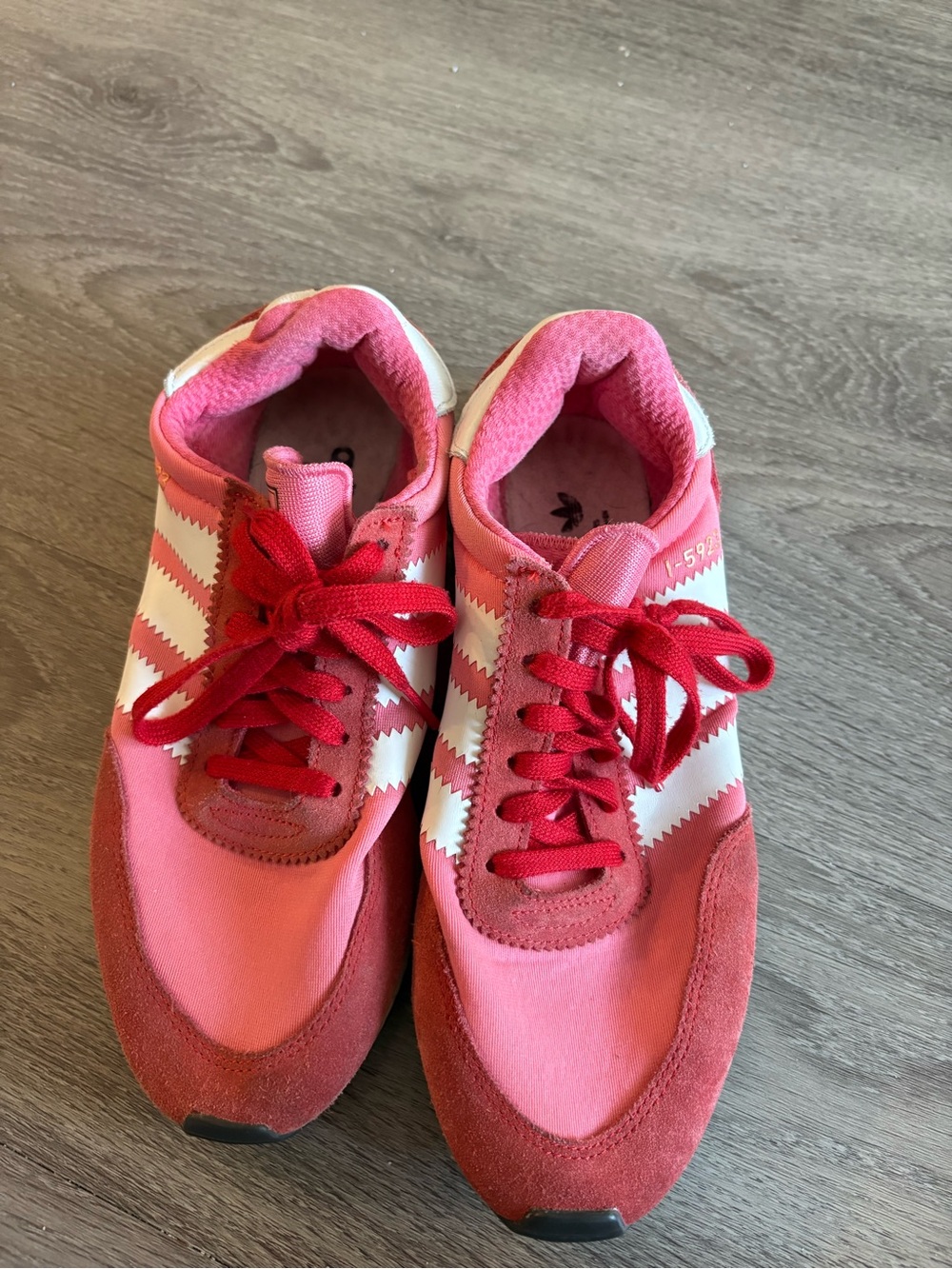 Adidas Sneakers